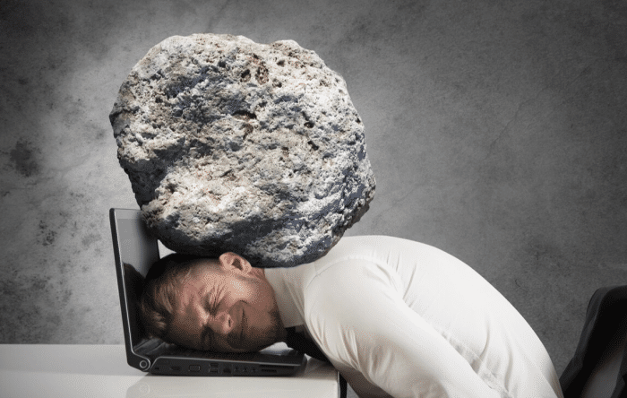 我说:信念只会给人动力,不会压垮人.