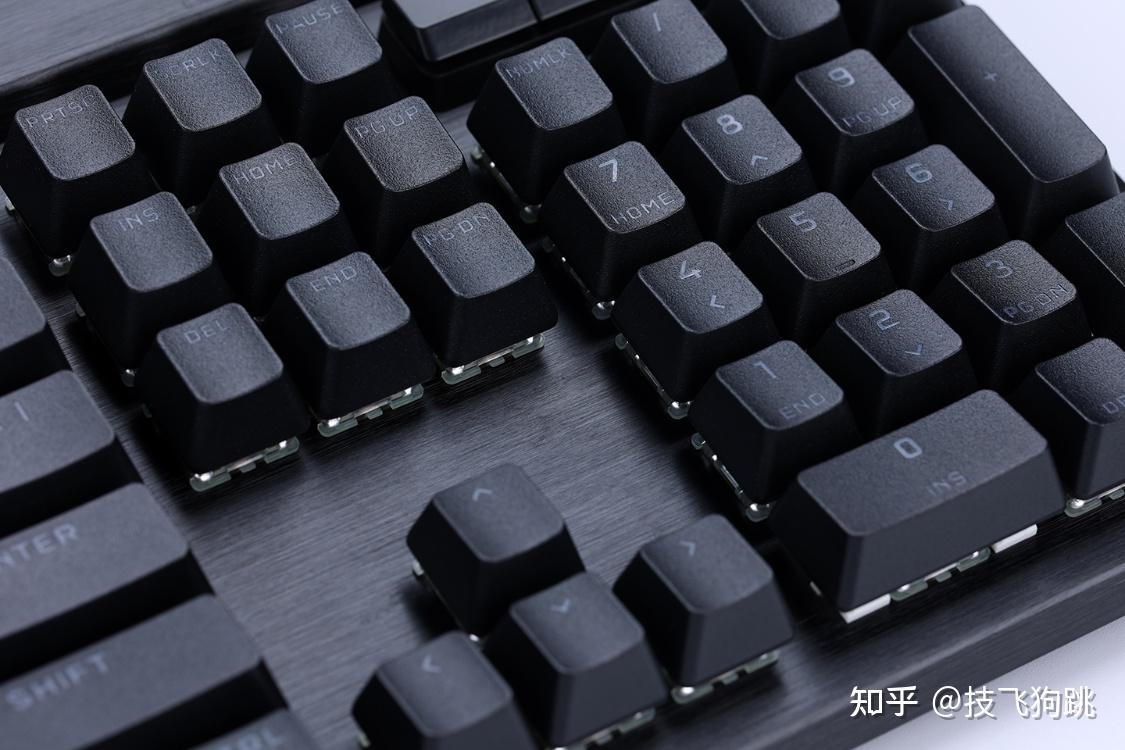 美商海盜船k70 rgb pro櫻桃銀軸機械鍵盤