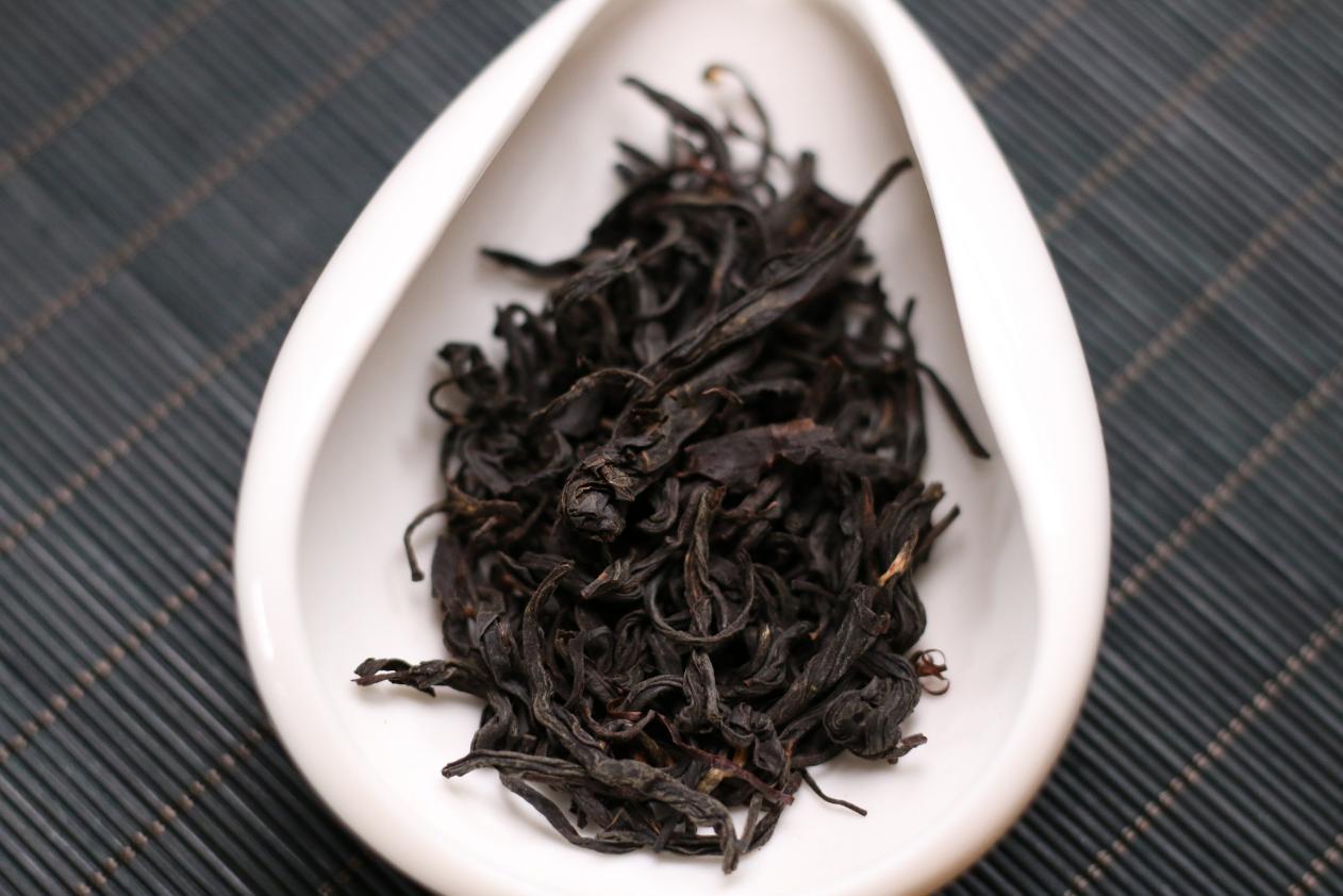 什么是好茶叶的品相 v2-8a2001cbb159de4291ab16fb0cfc81c7_r.jpg