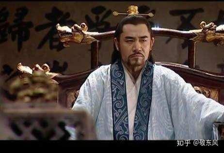 此时的严嵩与仇鸾发生了狗咬狗的矛盾,严嵩为了拉拢杨继盛