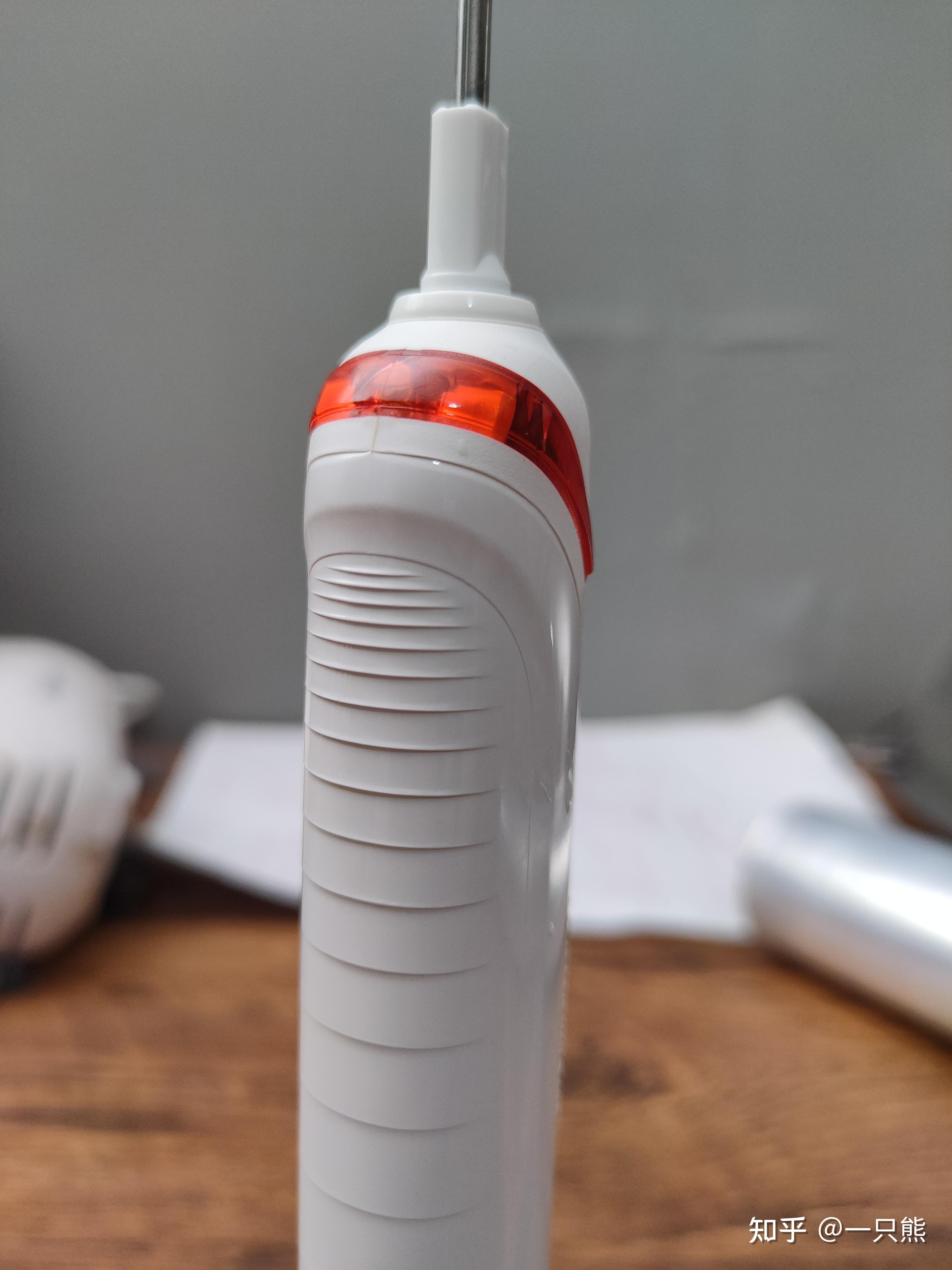 购买欧乐bp4000星球大战限量版白色电动牙刷分享