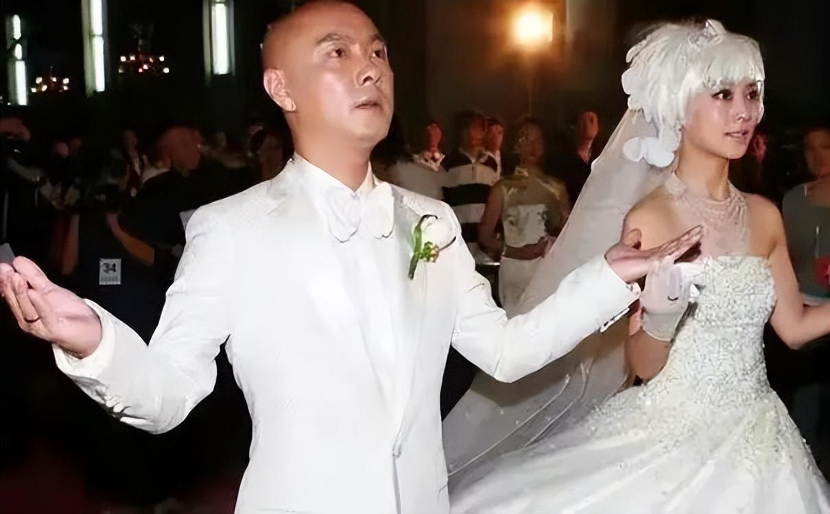 张茜张卫健结婚图片