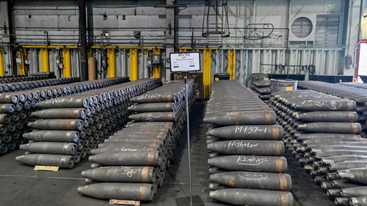 100万枚炮弹运往俄罗斯朝鲜武器涌入俄乌战场乌克兰还能撑多久