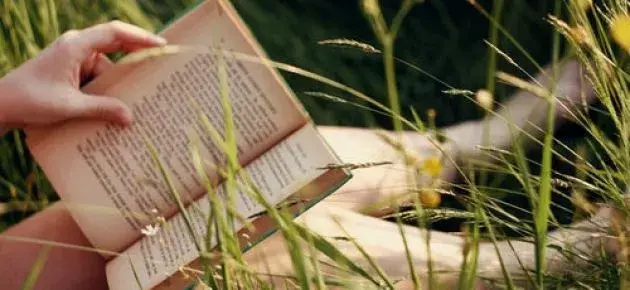 怎么让自己更精神一点 v2-8a900780e914ce1f054e2076254aff8f_r.jpg