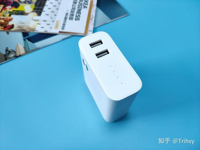 小米二合一移动电源即是移动电源也是充电器实属出行必备良品