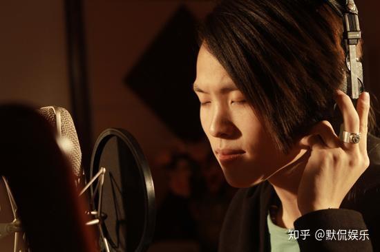 在中国好声音上高唱high歌的张玮,现在只配跑龙套? - 知乎