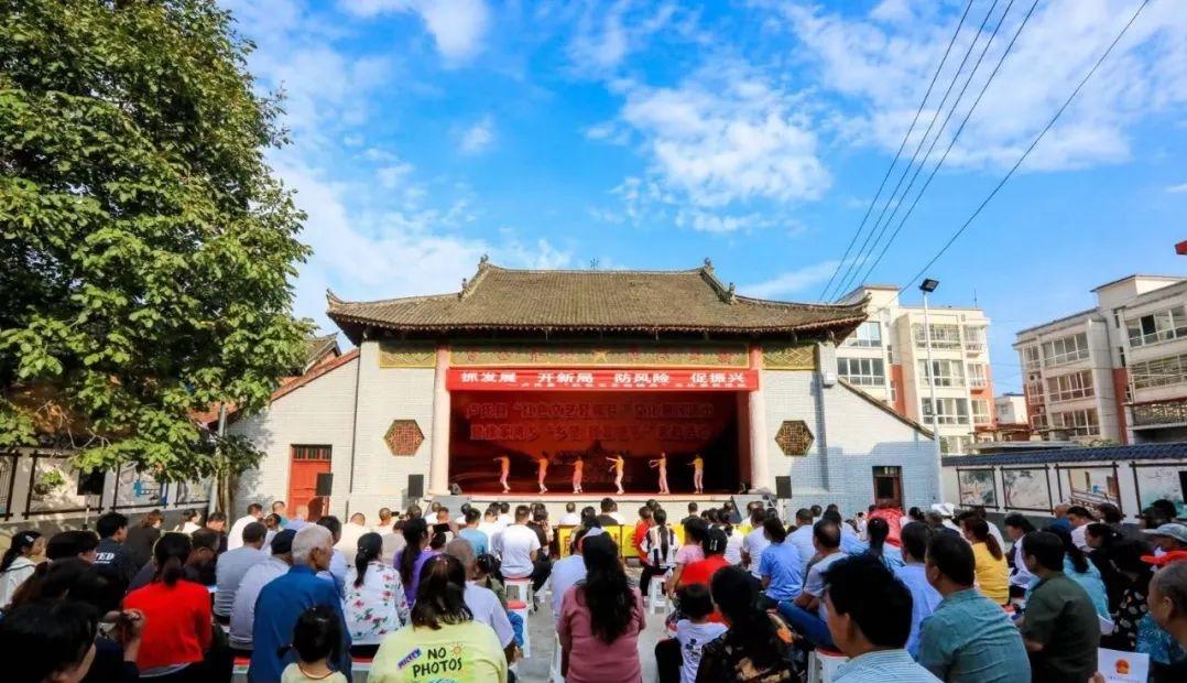 河南卢氏县开展文化惠民活动