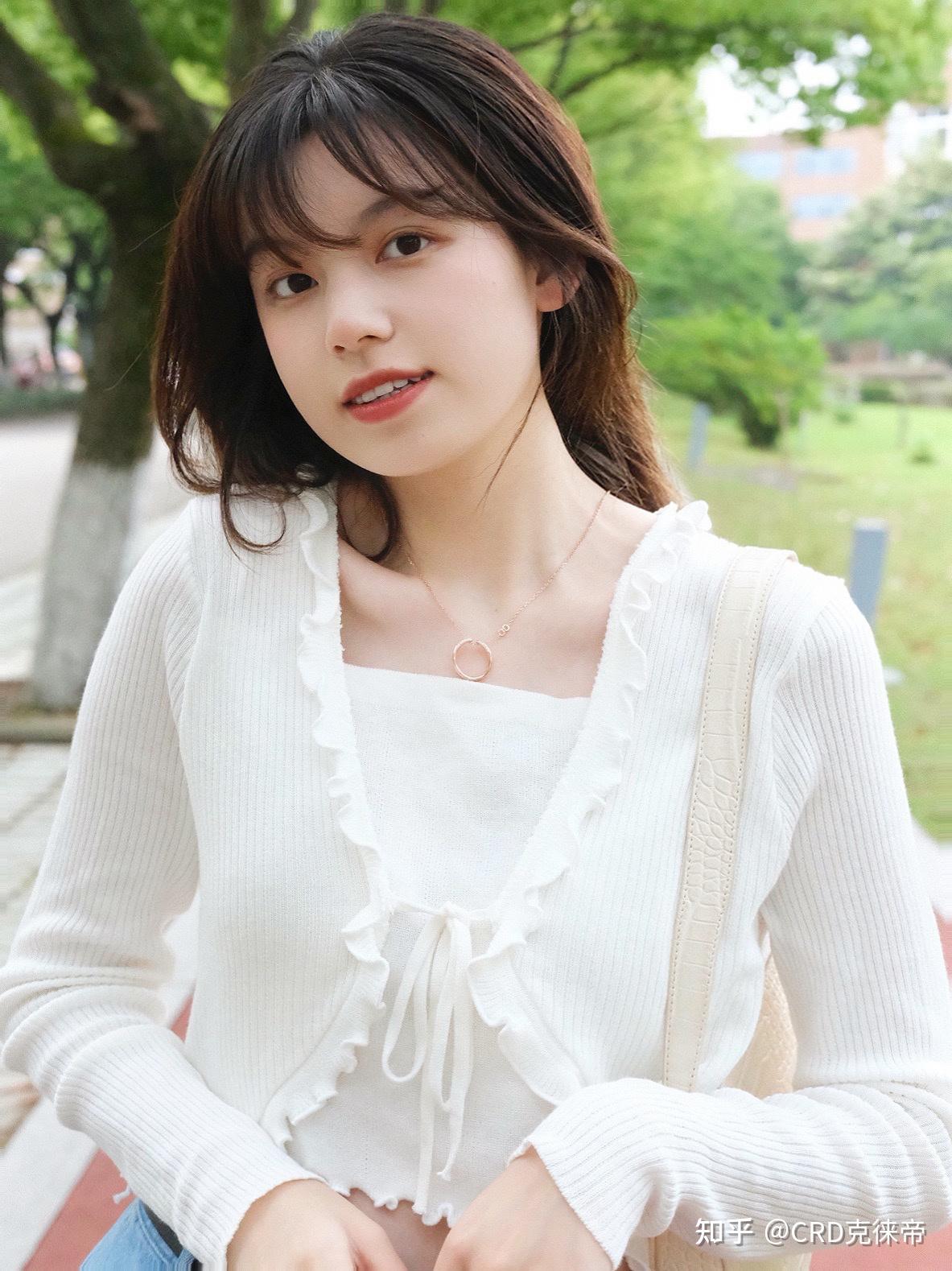 如何用珠宝打造氛围感美女