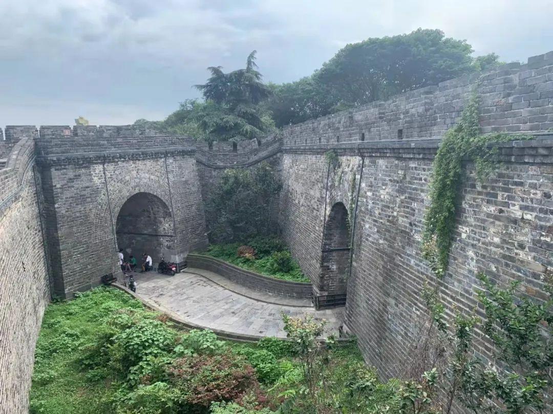 到荆州古城旅游,城门的故事一定要知道 - 知乎