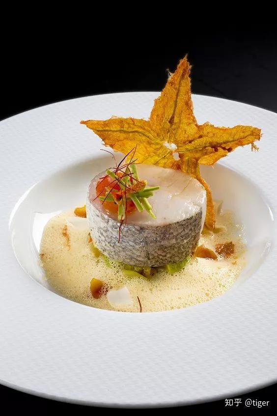 创意融合菜摆盘让你菜品高大上