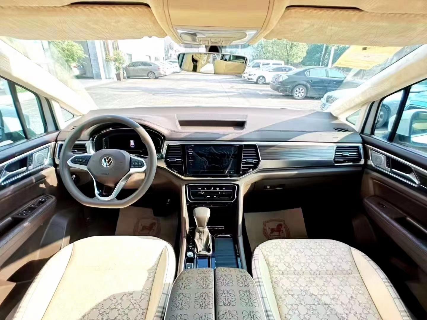 最近很火的大众威然的改装案例来了!改完后简直了!