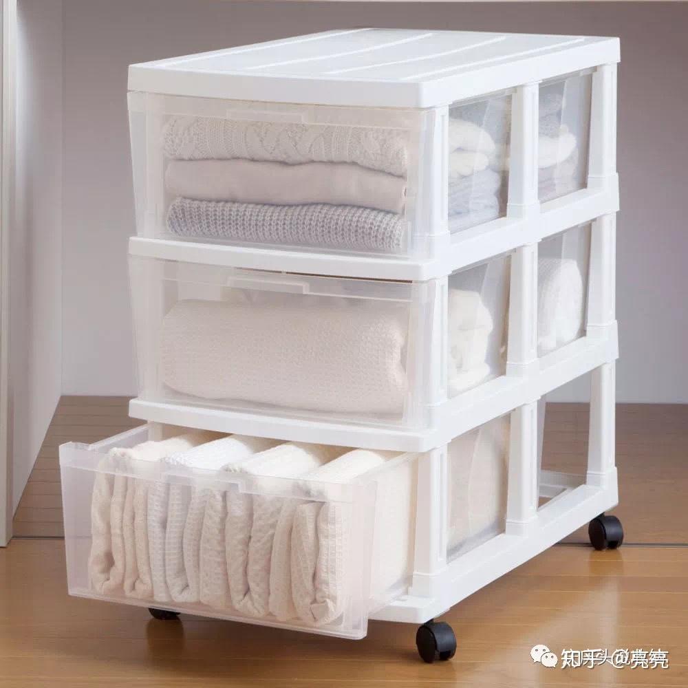 在整理和收纳时,扔掉最多的东西是