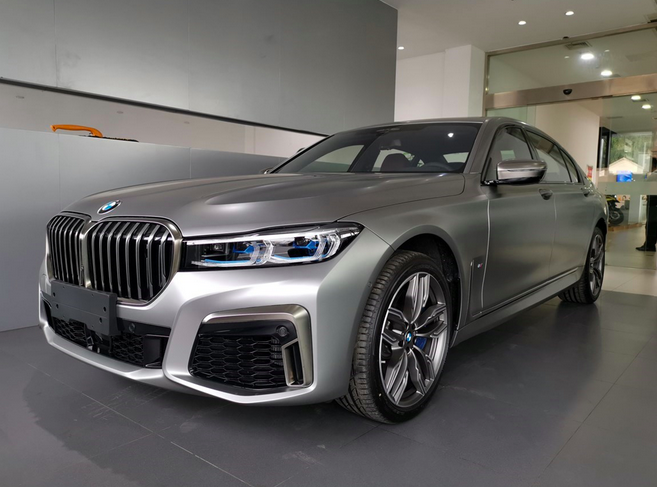 9月豪华大型轿车销量公布7系稳如狗奥迪a8l再进三甲