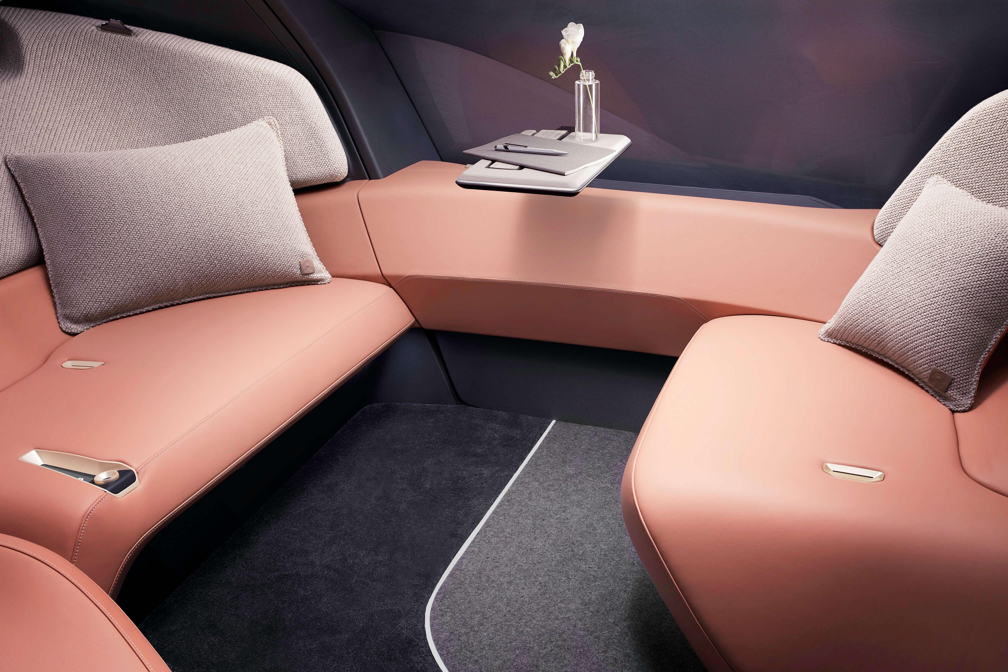 汽车:无人驾驶与泛共享化