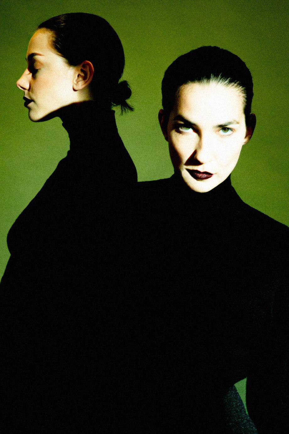 黑白高反差情绪姐妹花