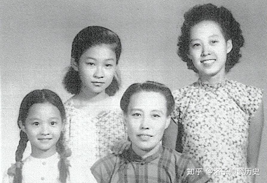台湾75岁女作家到南京烈士陵园，看见一名字失声痛哭：他是我初恋 - 知乎