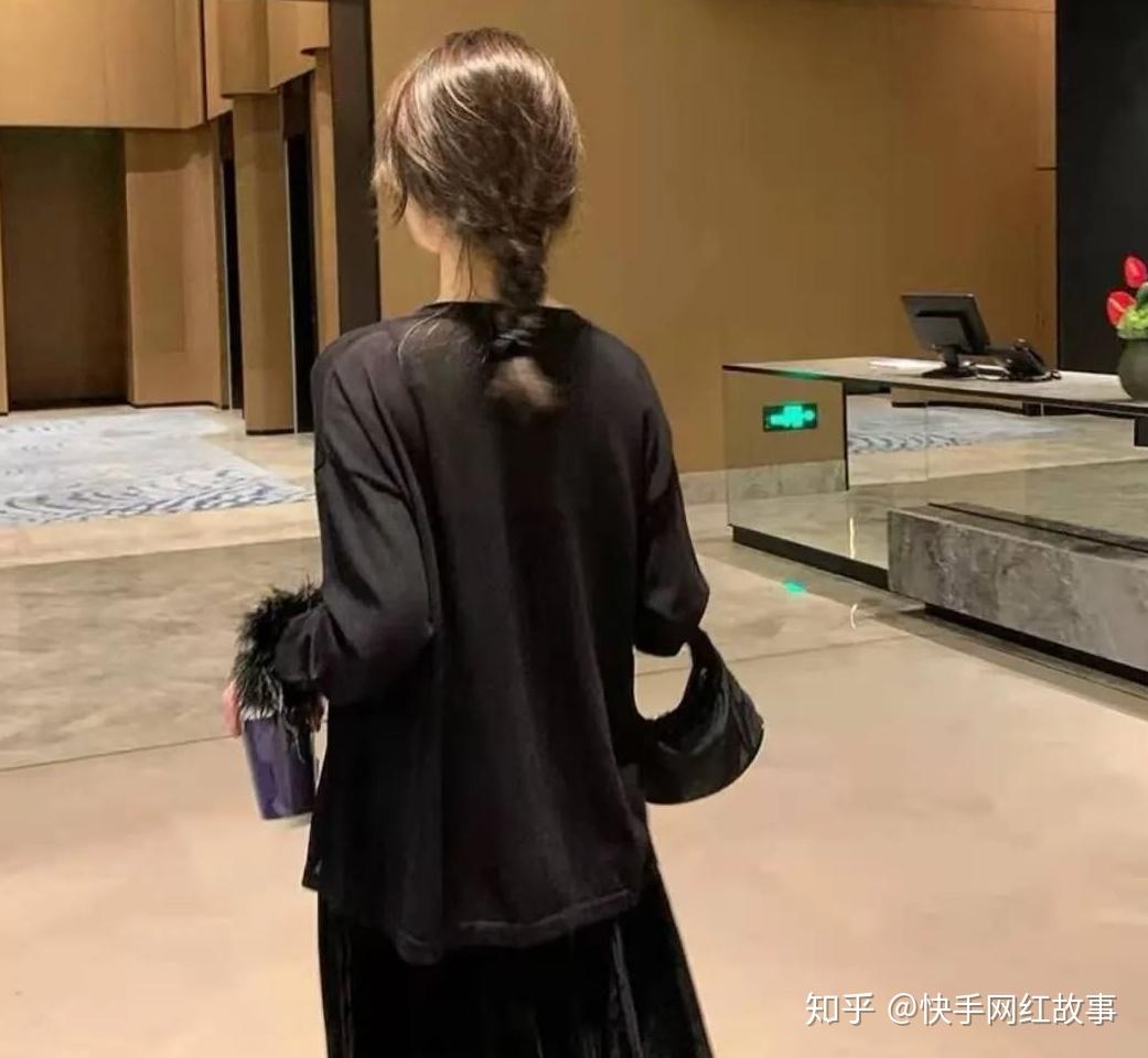 二驴遭女粉疯狂求爱感情现裂痕南龙对葵儿时不时就发火亿人健哥新女友