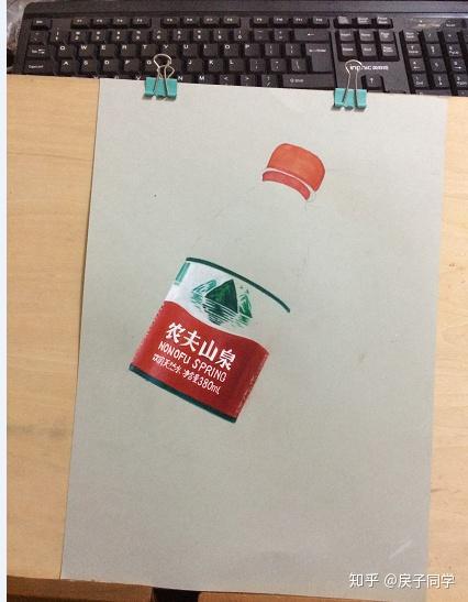 彩铅马克笔3d绘画矿泉水瓶玻璃透明类绘画技法