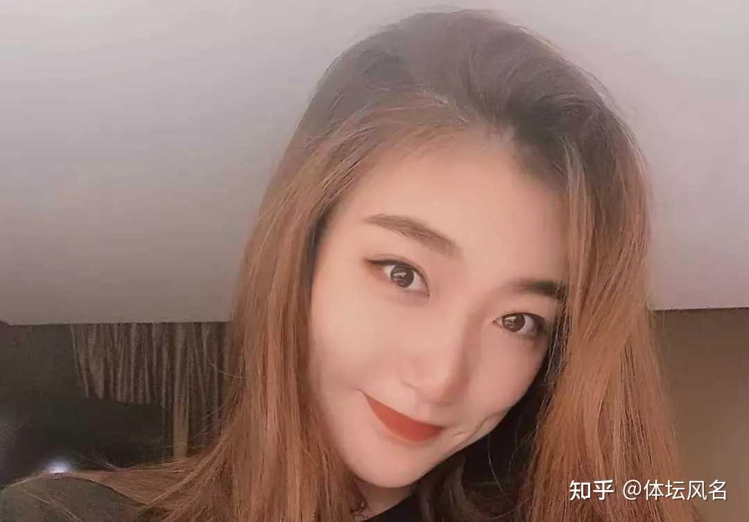 幸福甜蜜！李梦跳舞张隆拍照，夫妻如胶似漆，生活终于恢复平静了 - 知乎