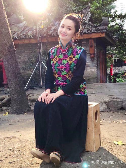 第十二位:黄利莉第十一位:张静第十位:张芳第九位:刘蕾蕾第八位:兰雨