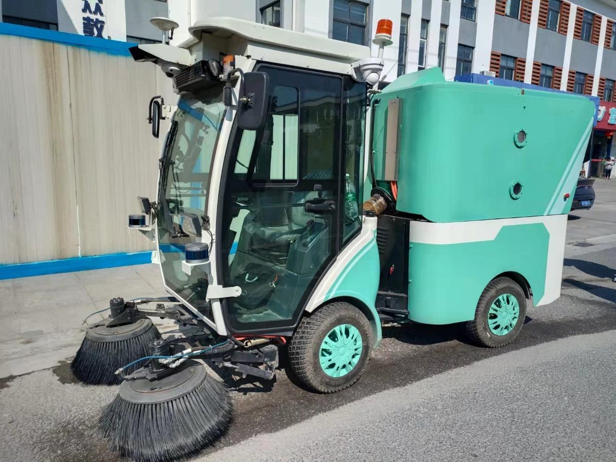开始试跑伏泰无人作业环卫车于张家港上线啦