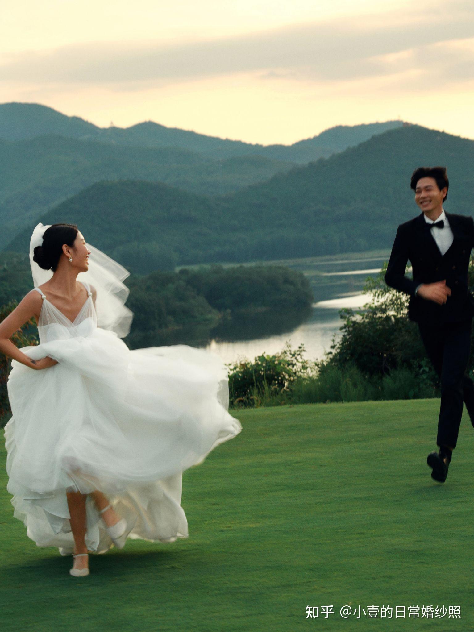 拍了一组草坪森系风婚纱照被我妈疯狂夸