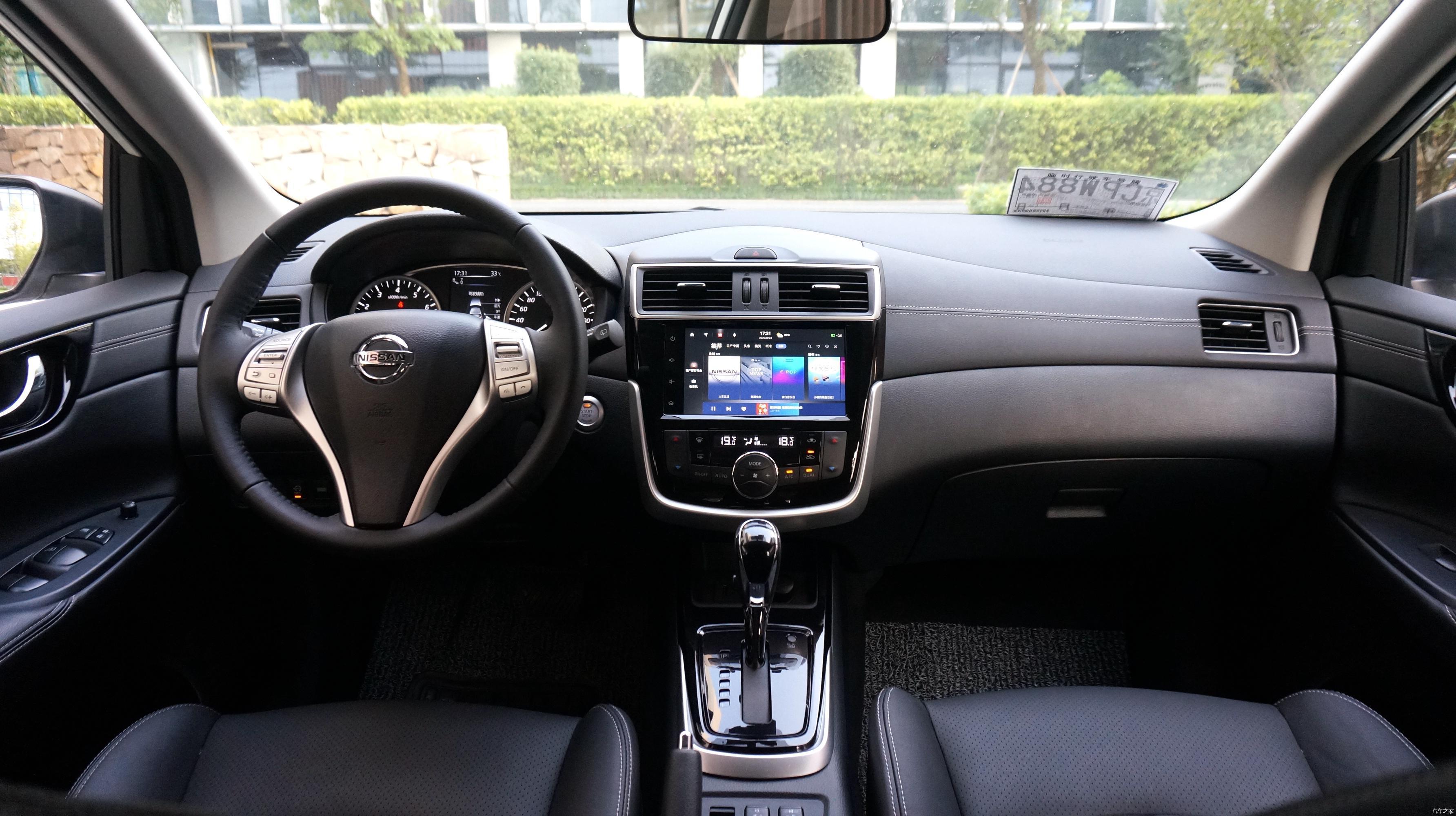 2021款新骐达的内饰与老款变化不大,但依然是在细节之处和用料方面做