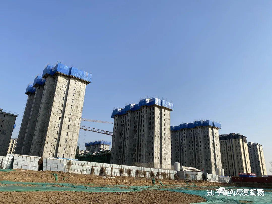 进度实拍现场各位邻居大家好~今天房小家来到了位于顺义区的公园十七