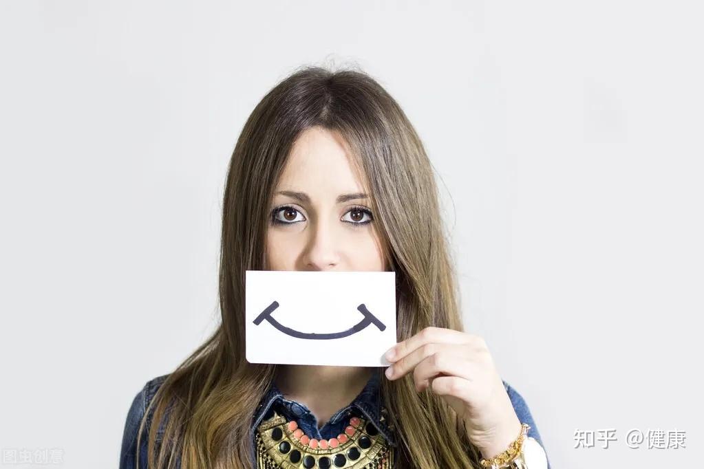 高海军比普通抑郁更可怕的微笑抑郁症往往有以下5个迹象如何自救