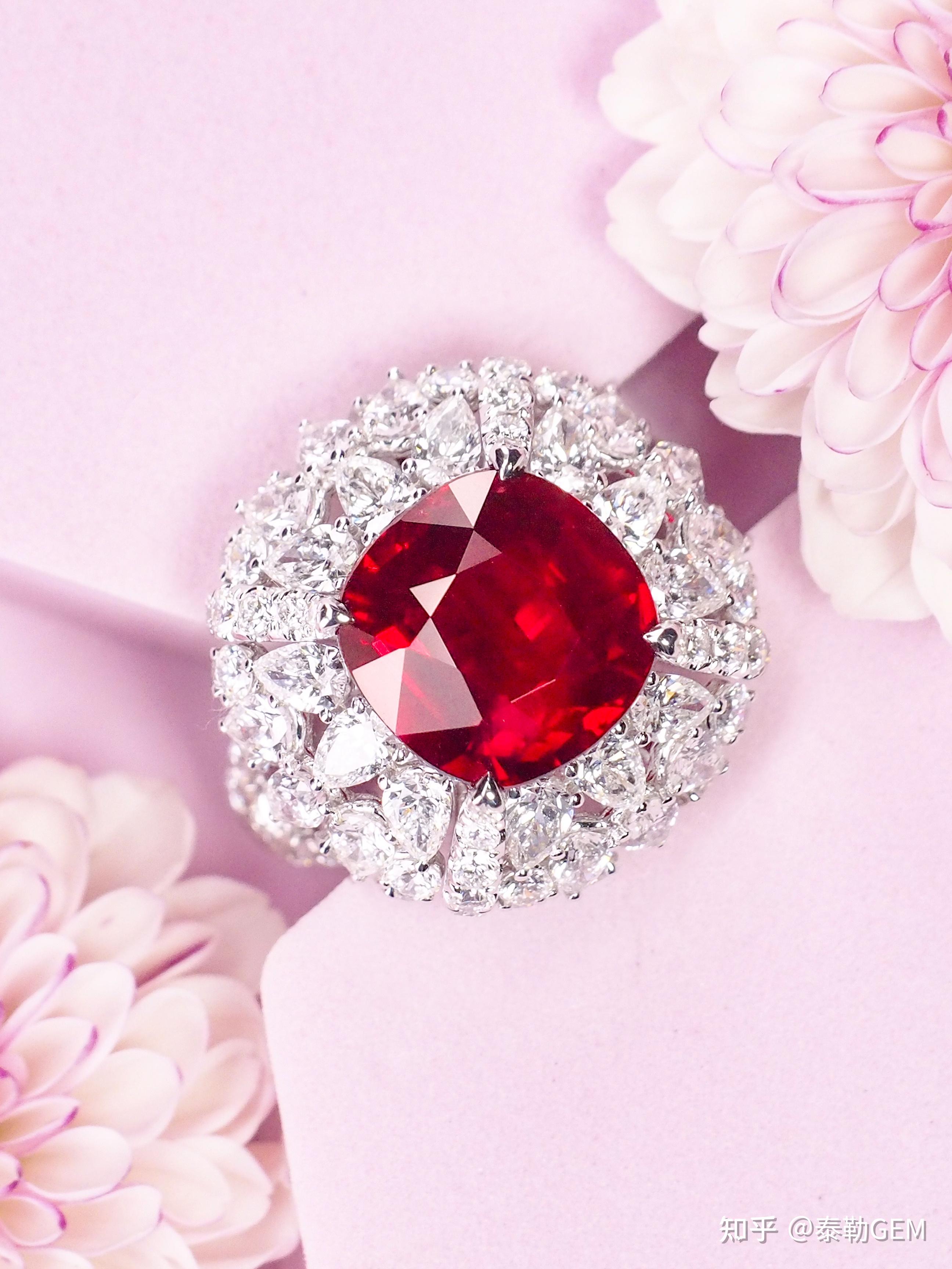 结婚要选红宝石还是红钻石?
