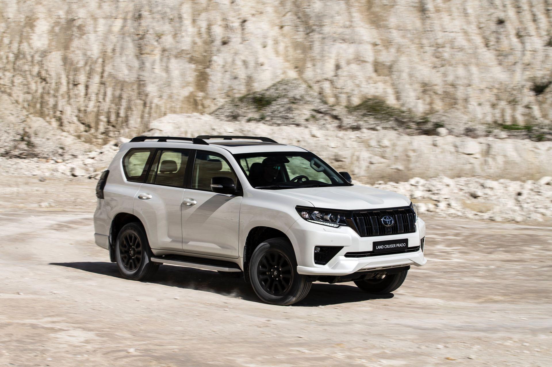 搭载25l配cvt外观更霸气2021款普拉多亮相