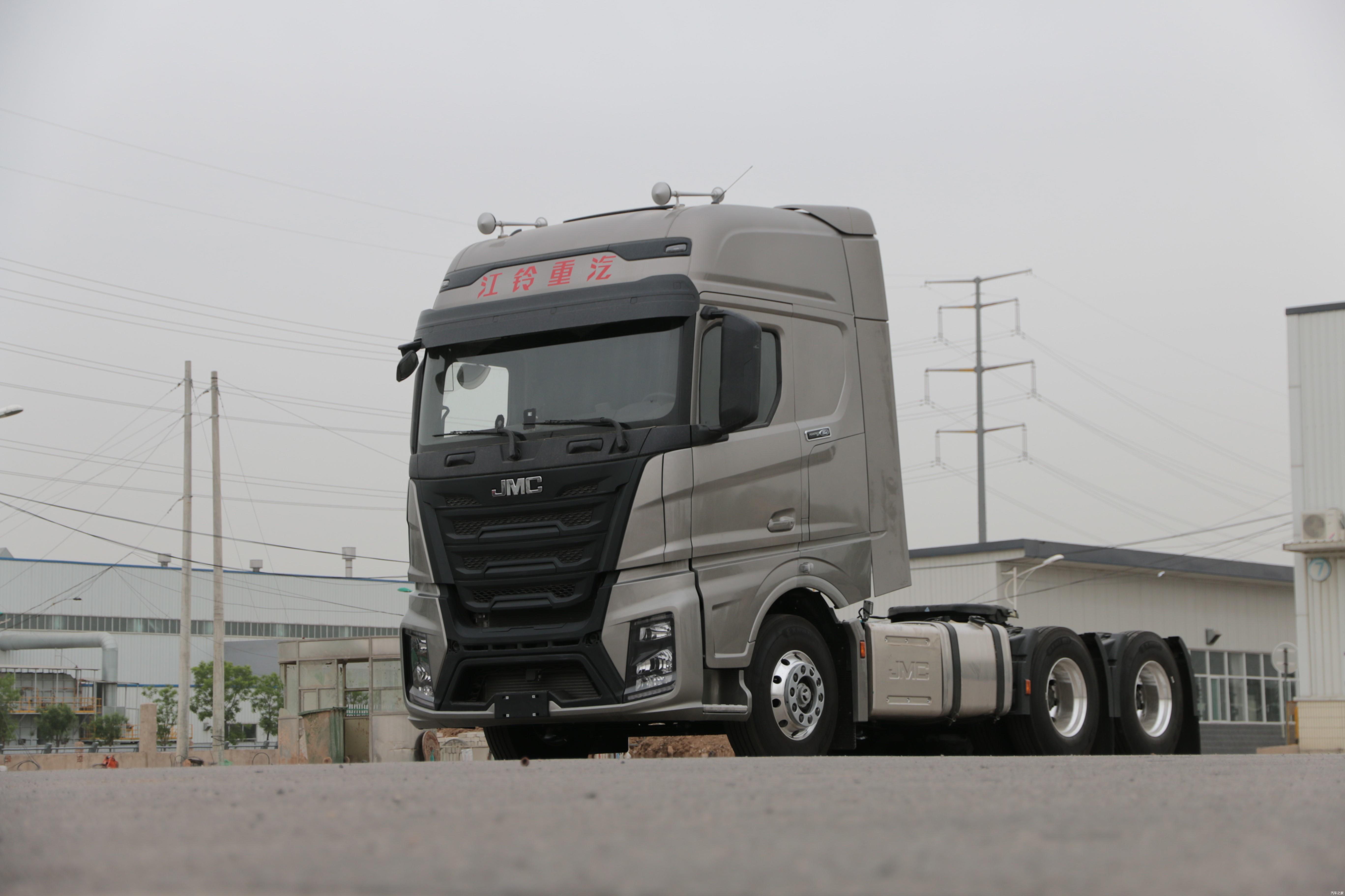 经济环保国六重卡就选lng车型现在买车还送冰箱