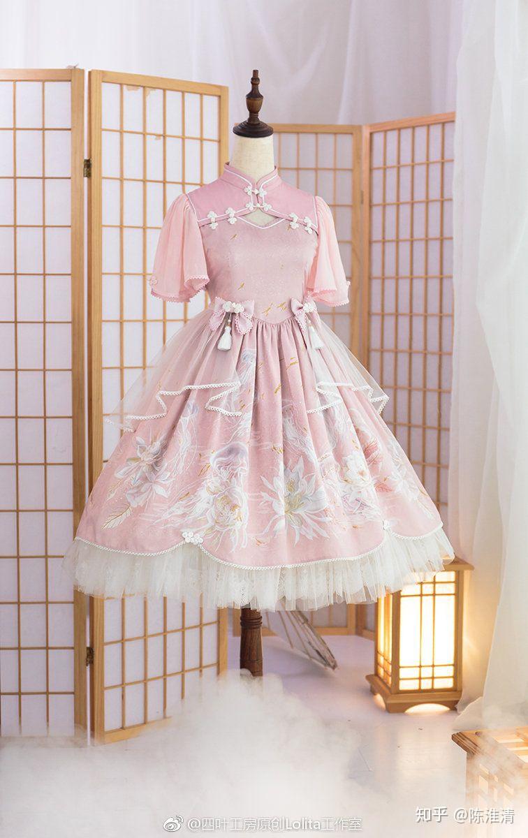 你见过最美的 Lolita 裙是什么样的?