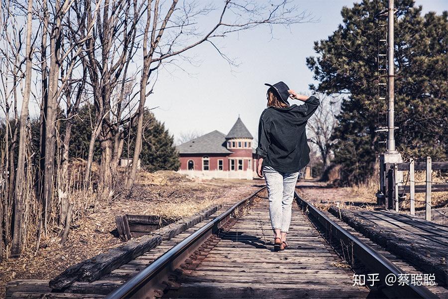 独处:在一个人的时光里,做自己的建造者 - 知乎
