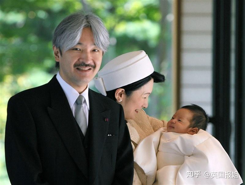 之前我们写过真子公主和老赖渣男小室圭(点这里复习),这桩婚事造成了