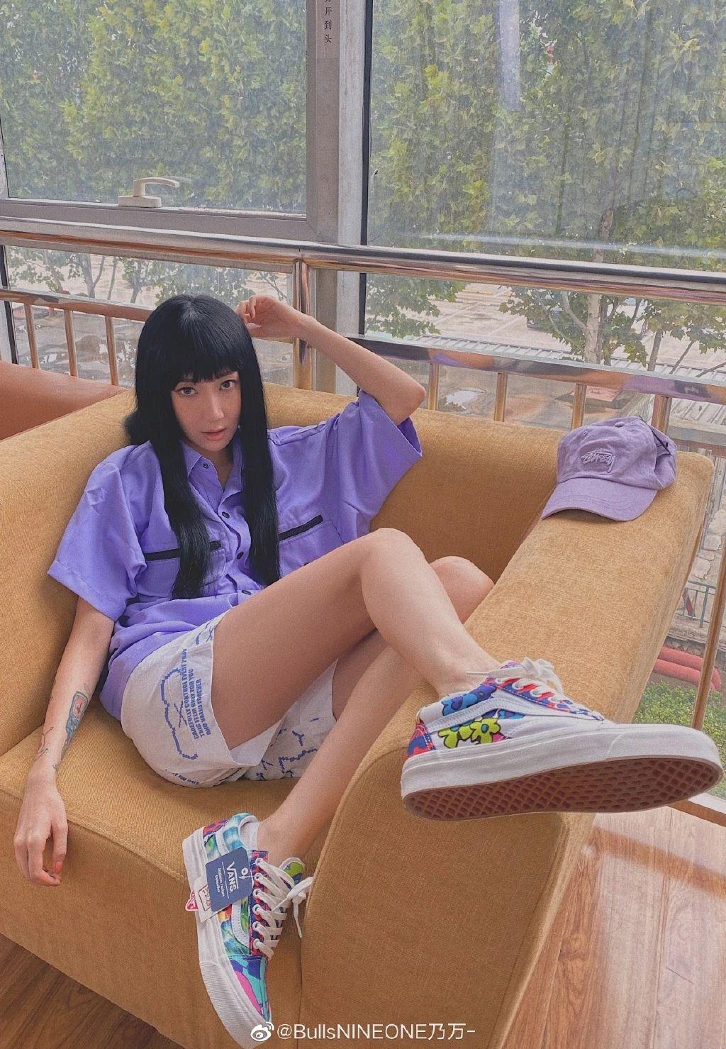 染发少女怎么穿和乃万学习甜酷女rapper穿搭