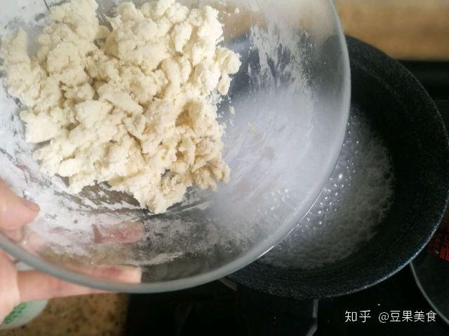 宝宝多大可以添加辅食啊?什么APP上的辅食制