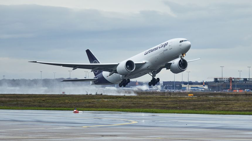 汉莎航空将80吨水果和蔬菜运往英国汉莎航空与其飞行员就裁员问题达成