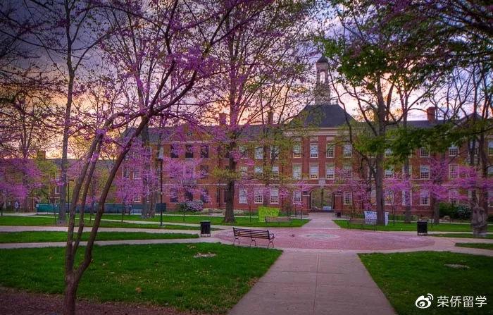 美国顶尖名校迈阿密大学牛津分校