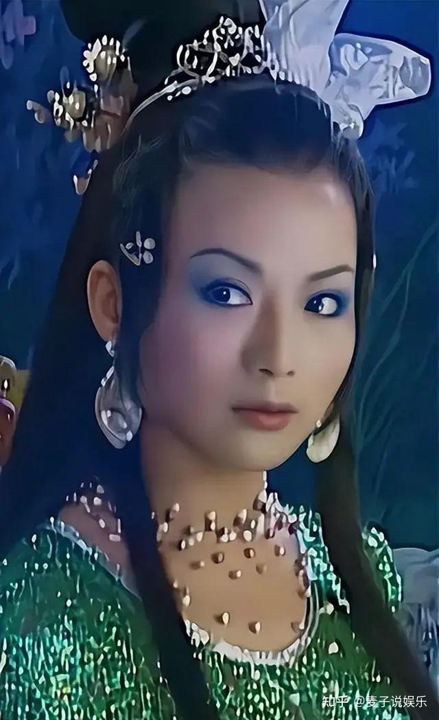 香妃刘丹:27岁死于车祸,父兄相继过世,一家四口只剩母亲一人 - 知乎