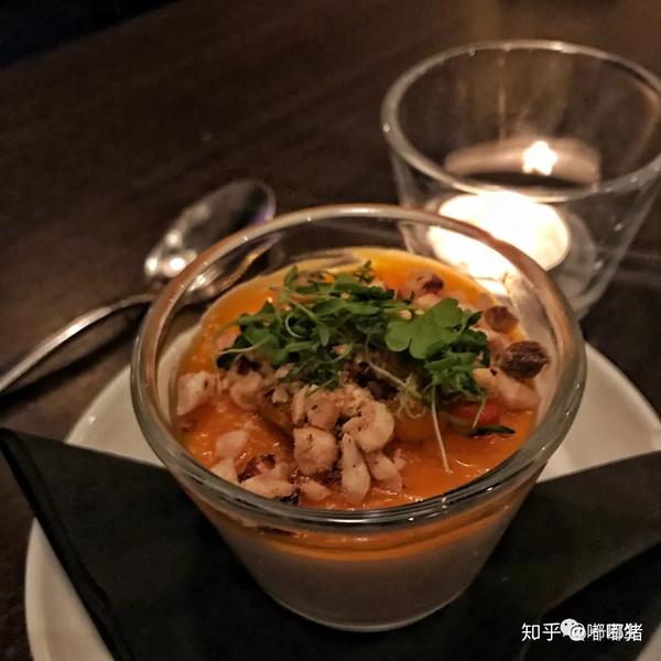 意式奶凍(panna cotta),非常複雜的一道甜點.