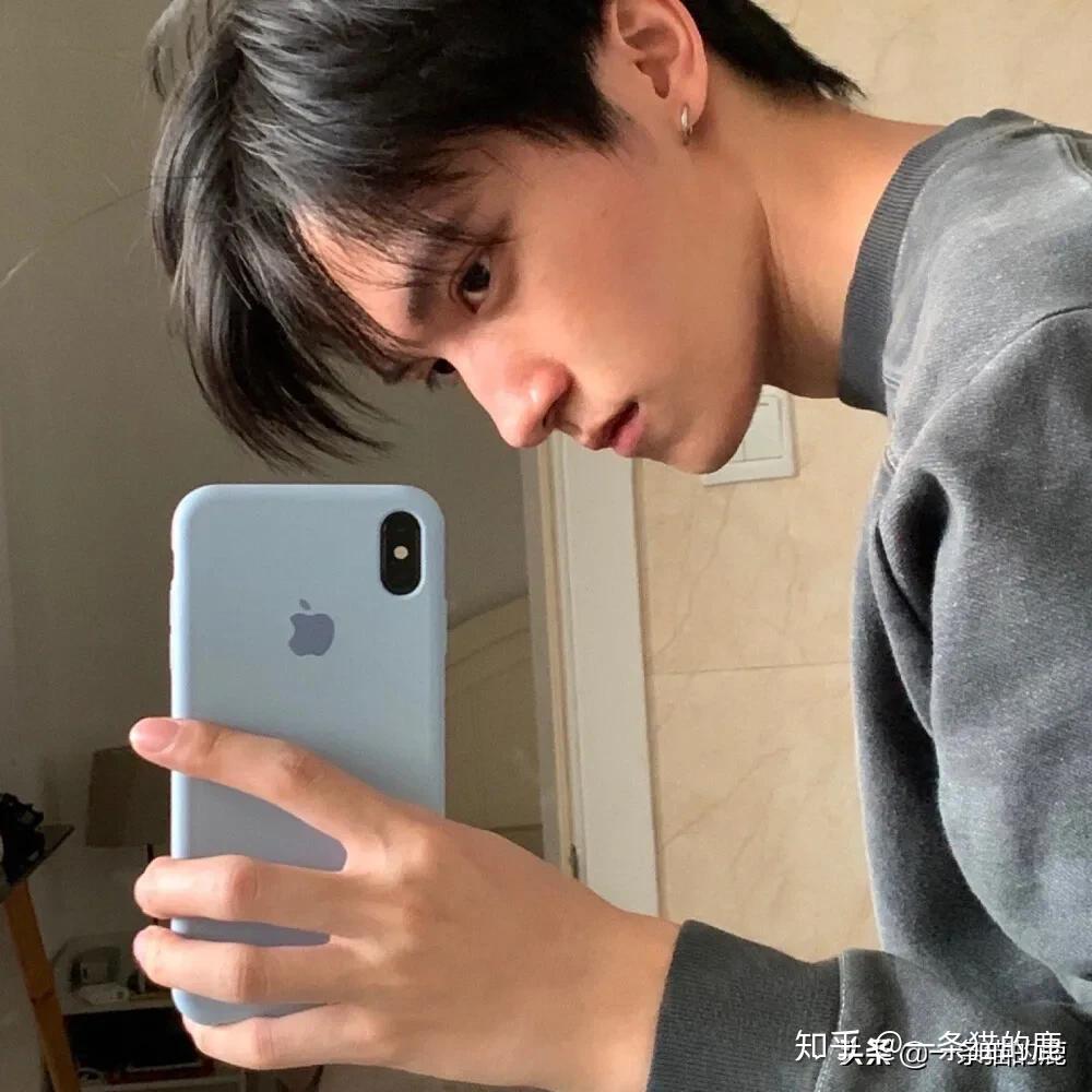 男生头像我只是一棵树