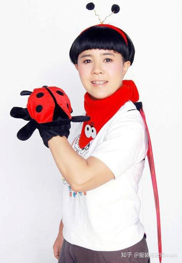 我都长大了53岁金龟子刘纯燕竟一点没老西瓜头仍是童年的样子