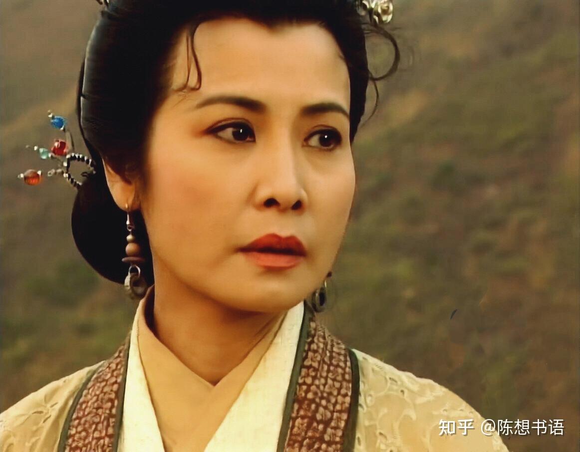 笑傲江湖宁中则与岳不群夫妻这么多年为什么没发现他是伪君子