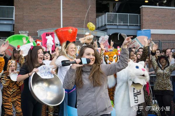 脱口秀名人_黄西脱口秀视频精选,黄西脱口秀全集(带字幕)_坚持不懈的名人名人例子一