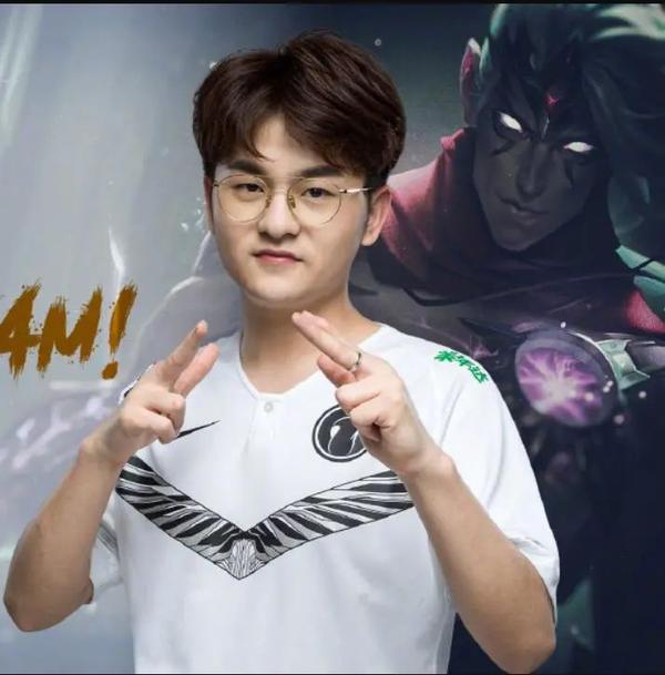 ig战队的非议就在网络上蔓延开来,各个选手都遭到了不同程度的质疑,最