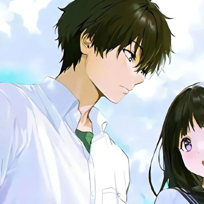 情侣头像l男生睡前一般都在想啥