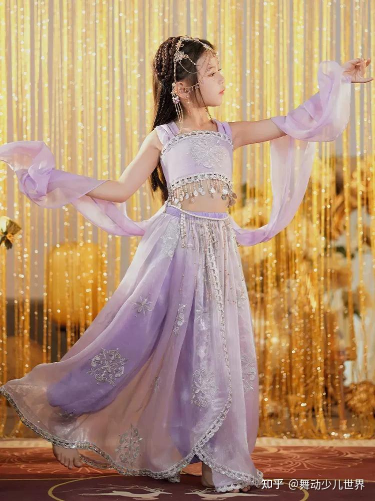 惊艳的少儿赤脚舞蹈