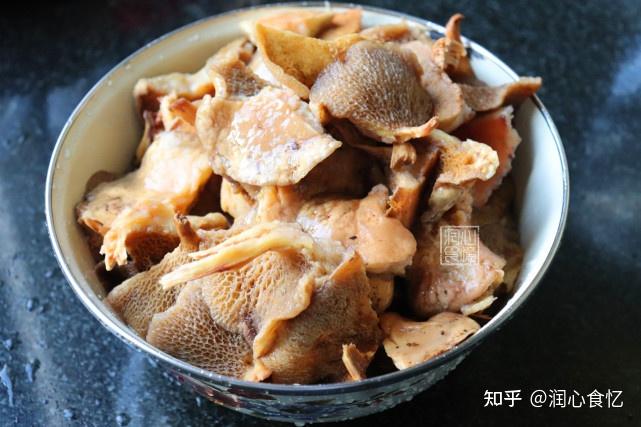 松树菌是一种什么菌类？松树菌怎么做好吃？ - 知乎