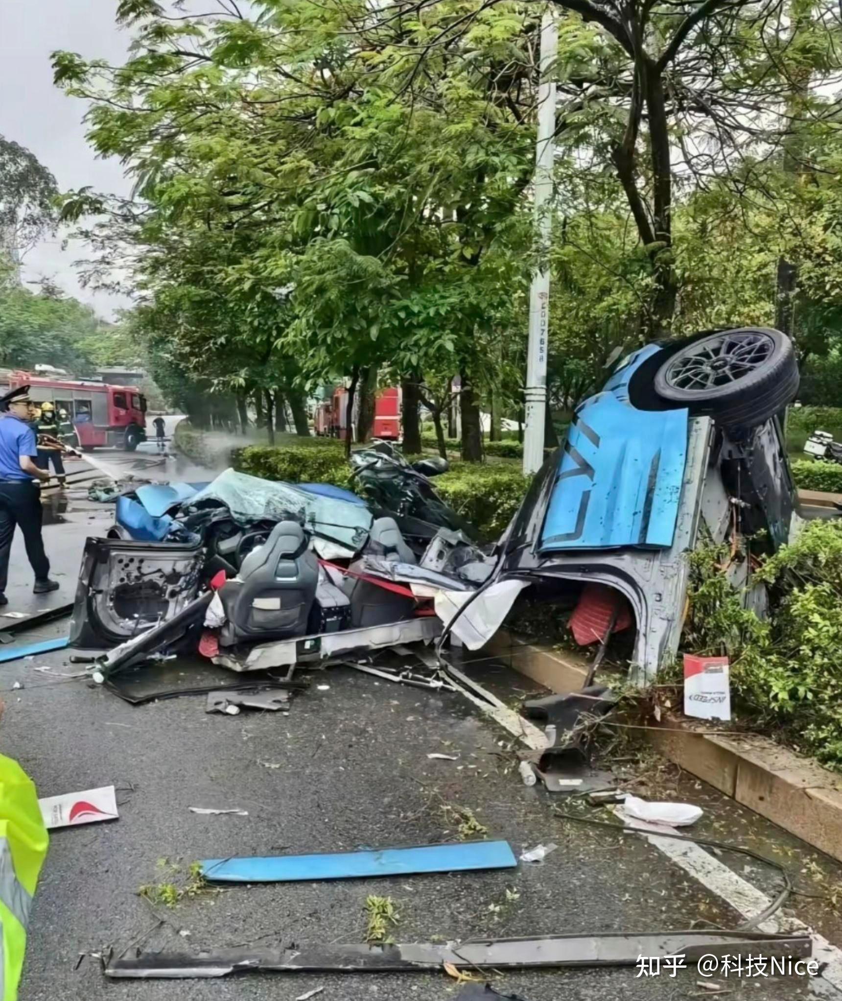 深圳极氪001 FR发生严重车祸：车辆解体、电池脱离起火 - 知乎